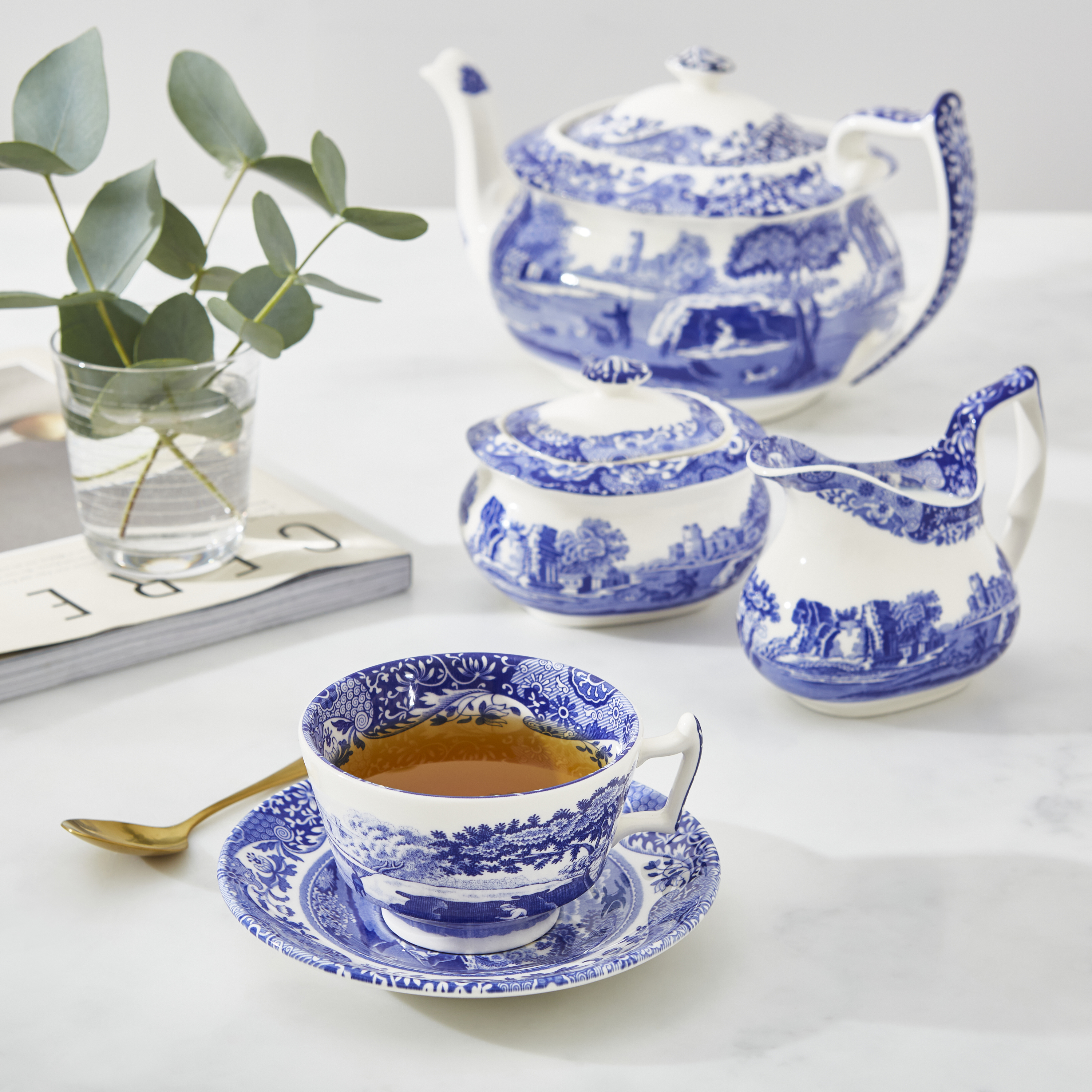 Blue Italian Set of 4 Teacups & Saucers image number null